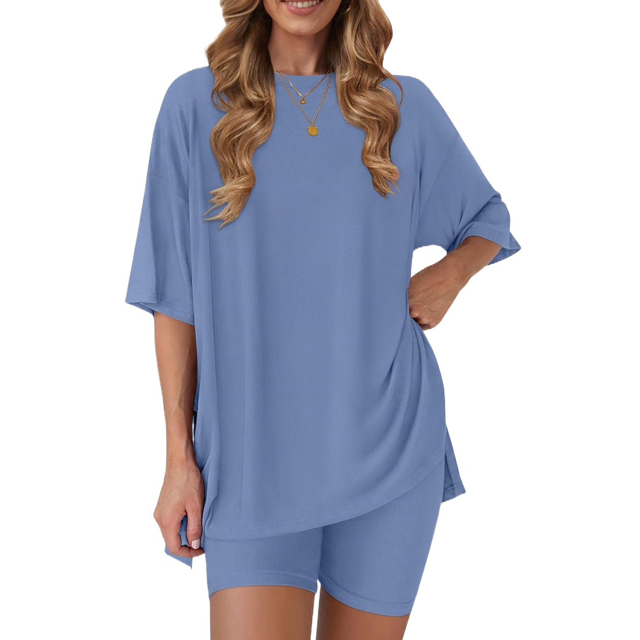 ✨Women's two-piece set: slit-hem shirt paired with shorts✨